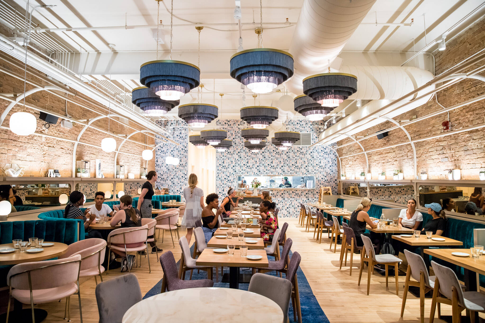 5-new-restaurants-with-beautiful-interior-design-in-toronto